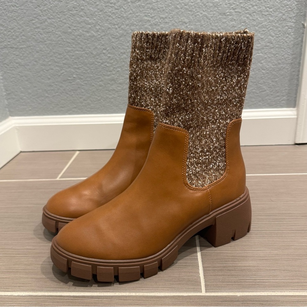 Universal Thread Keely Chelsea Boots